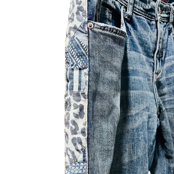 Pilcro Anthropologie Slim Boyfriend Cropped Denim Blue Jeans Size 28 Leopard - Picture 2 of 7